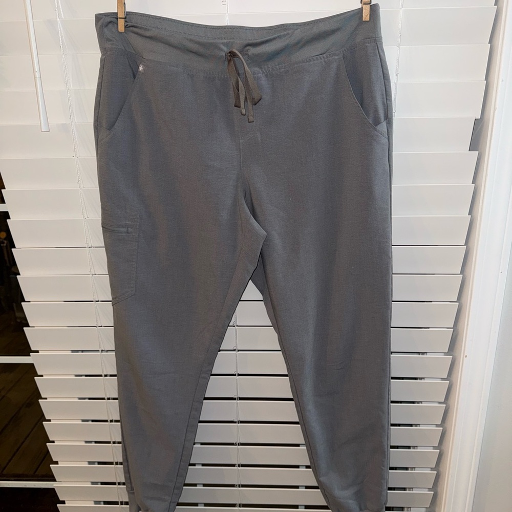 Figs Gray women’s jogger Pants